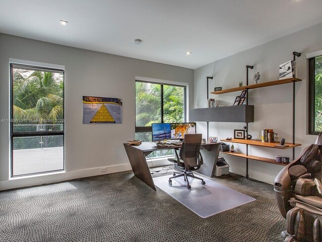 Building Photo - 7500 SW 57th Ct