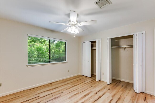 Building Photo - 1121 Peggotty Pl