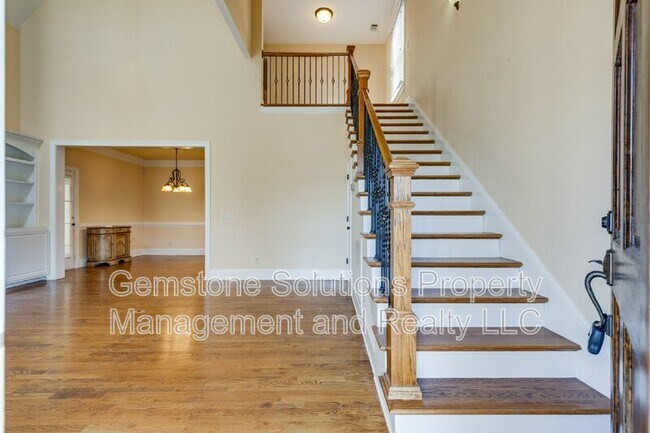 Building Photo - 3012 Americus Dr