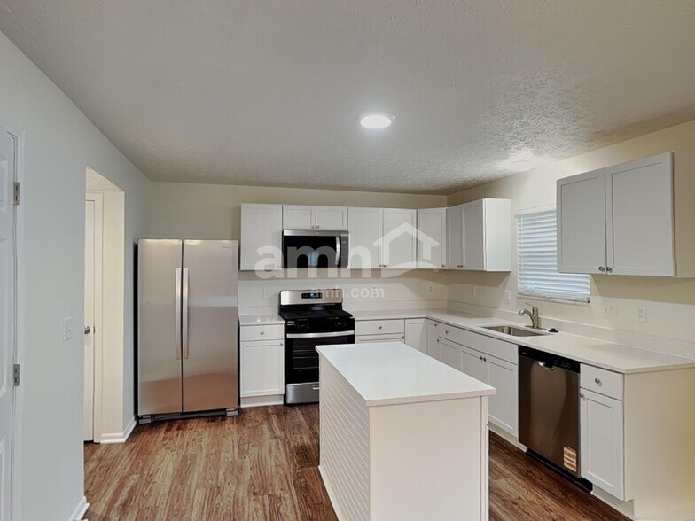 Building Photo - 912 Wallace Dr