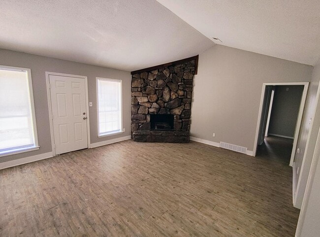 Building Photo - 6019 Whisper Valley Dr