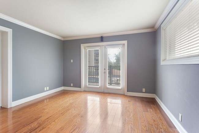 Building Photo - 2BR 2BA Condo Downtown (Riverview Condomin...