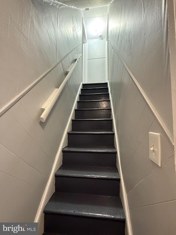 Building Photo - 534 Green St