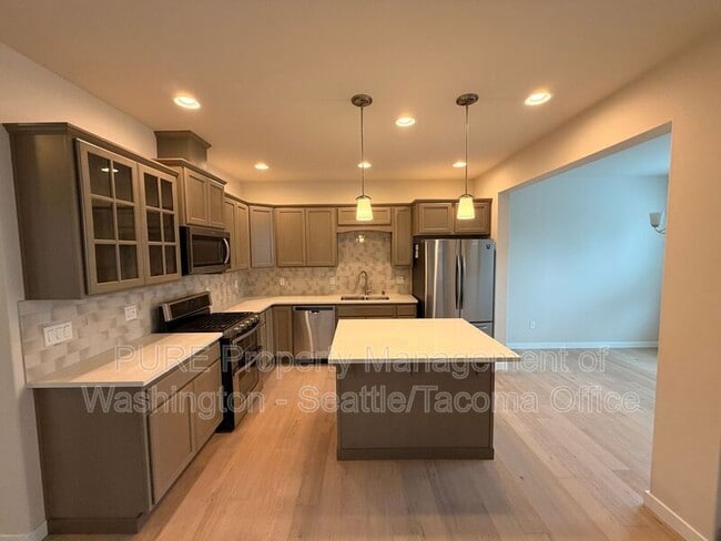 Building Photo - 3238 64th Ln SW