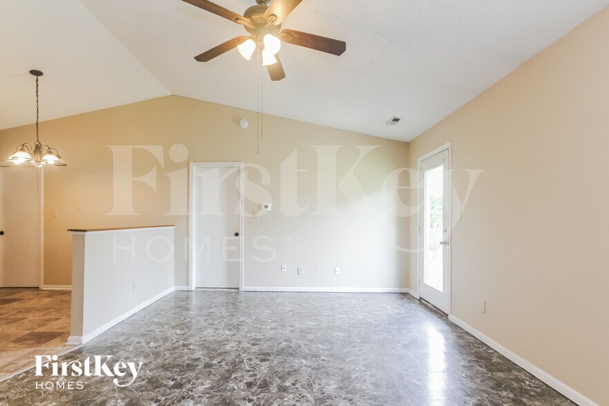 Building Photo - 5346 W Red River Ct