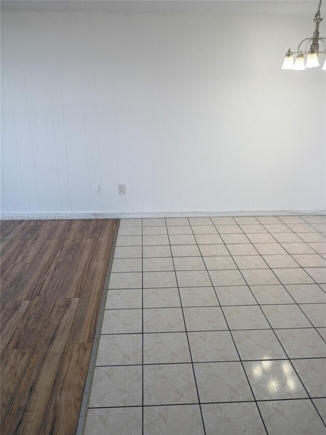 Building Photo - 2075 NE 164th St