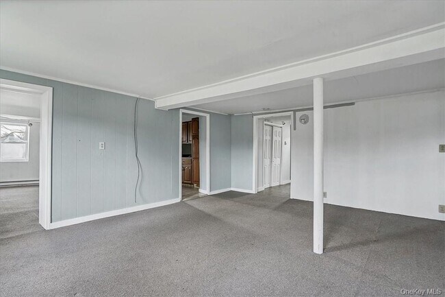 Building Photo - 492 Black Meadow Rd