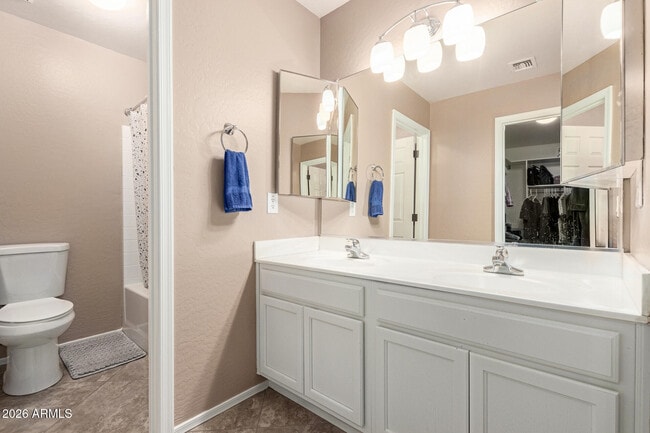 Building Photo - 12411 Benito Dr