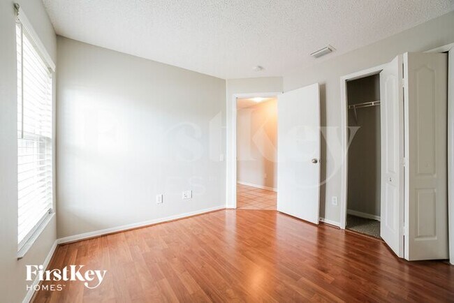 Building Photo - 10515 Goldwater Ln