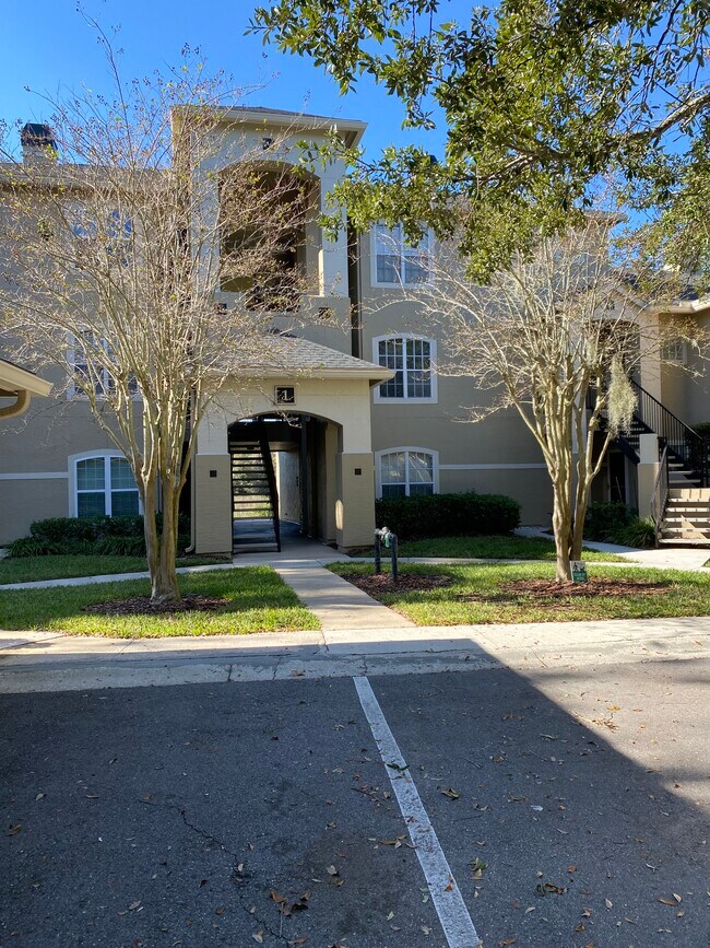 Primary Photo - 1701 The Greens Way