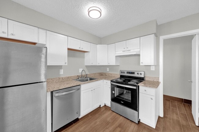 Building Photo - 674 Hobbs Dr