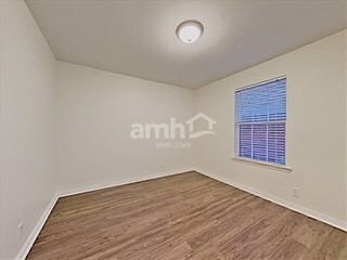 Building Photo - 2187 Spring Hill Cir