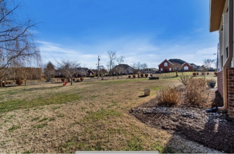Building Photo - 301 Chamblee Ct