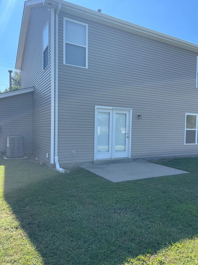 Building Photo - 3 Bed 2.5 Bath Nashville Opry Mills Area FOR LEASE