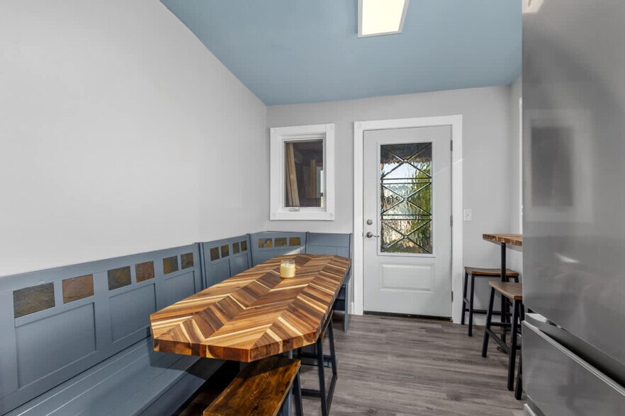 Building Photo - 21 Coldbrook St NE