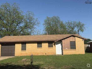 Building Photo - 1505 Covington St