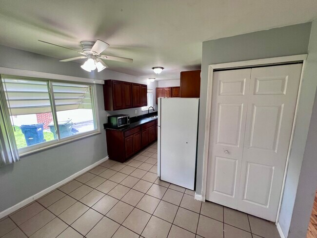 Building Photo - 2252 Winston Dr