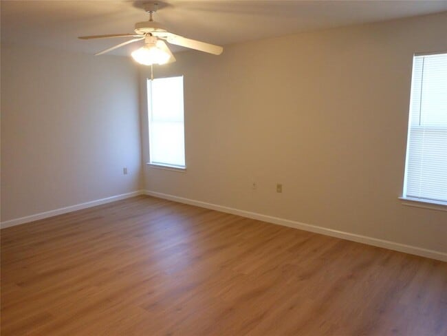 Building Photo - 7424 Elk Pass Dr