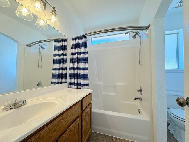 Building Photo - Northeast El Paso 3 Bed Refrig A/C