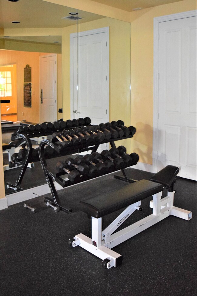 Building Photo - 4207 S Dale Mabry Hwy
