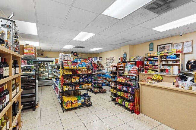 Building Photo - 2501 S Ocean Dr