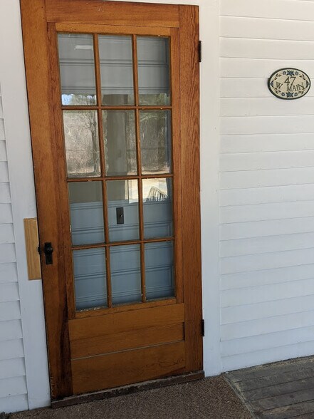 Entry way - 47 W Main St