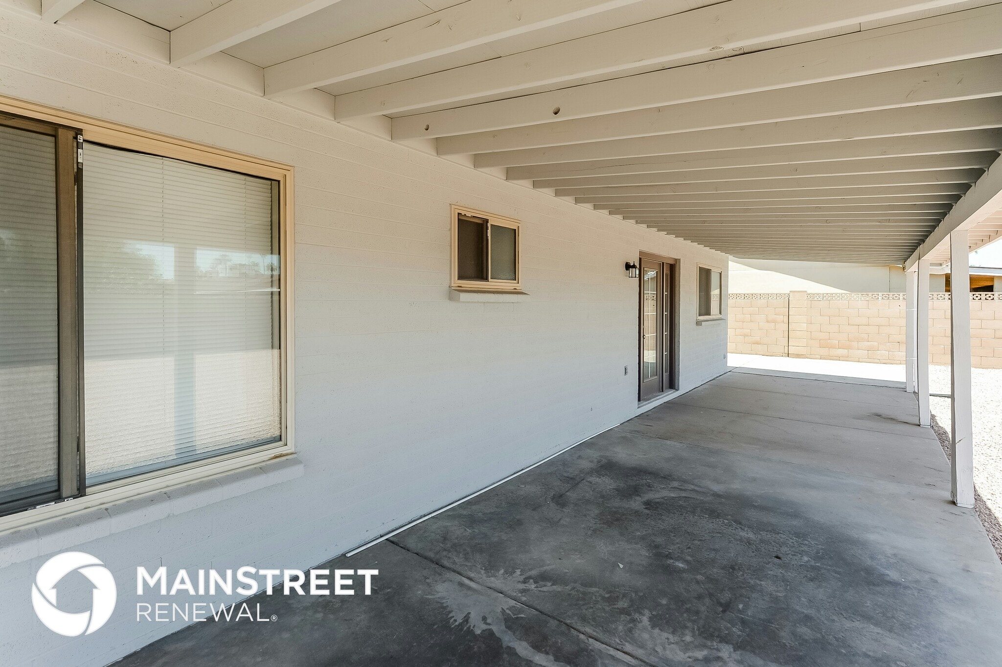 Building Photo - 2249 E Gable Ave