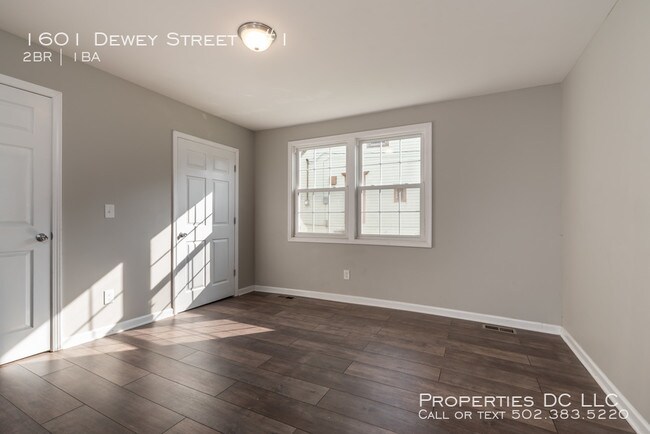 Building Photo - 1601 Dewey St