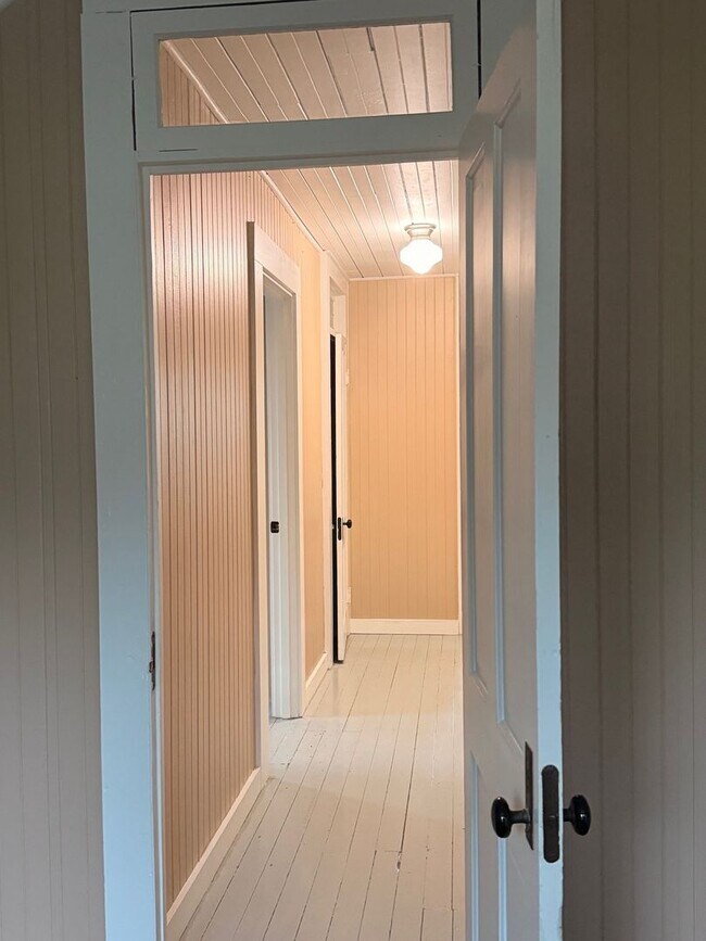 Building Photo - 3356/3372/3376 Franklin Ave.