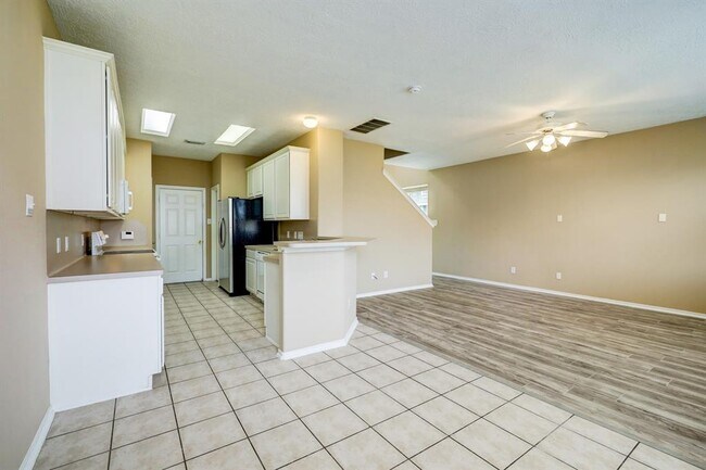 Building Photo - 14306 Mirkwood Ln