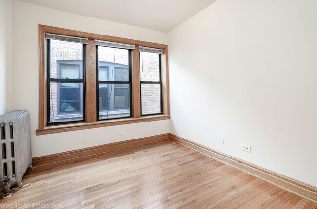 Building Photo - 1165 E 54th St