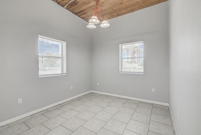 Building Photo - 1827 Avenue O