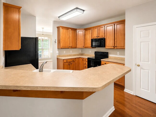 Building Photo - 17239 Knoxwood Dr