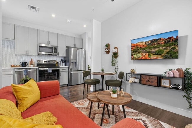 Building Photo - 4225 N 32nd Pl