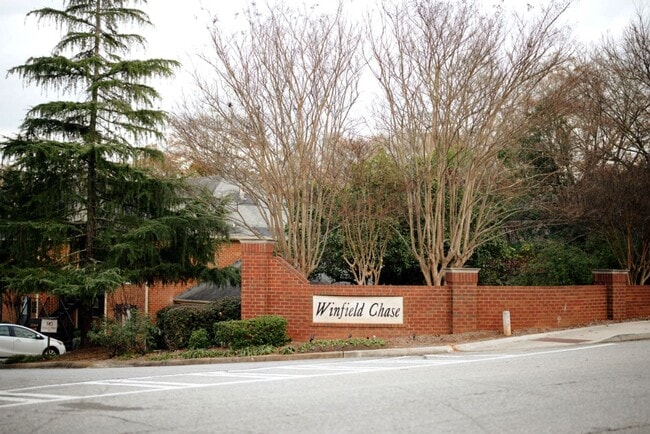 Building Photo - For Lease: Charming 2 Bedroom, 1 Bath Condo in Winfield Chase