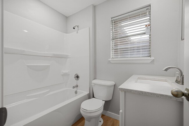 Building Photo - Beautifully Remodeled Home for Lease