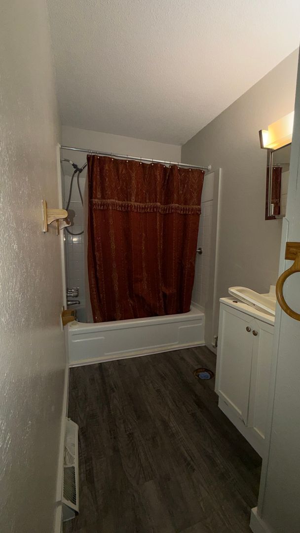 Building Photo - ak1515