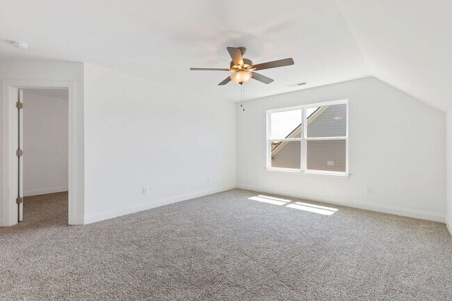 Building Photo - 429 Guethlein Dr