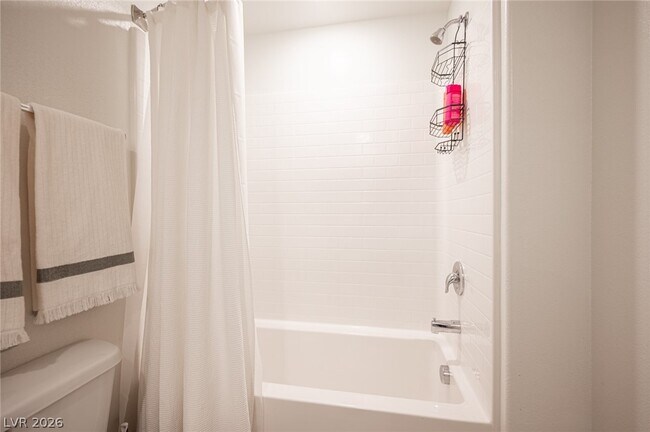 Building Photo - 530 Gloster Ave