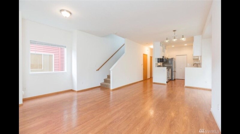 Building Photo - 20621 12th Ave S