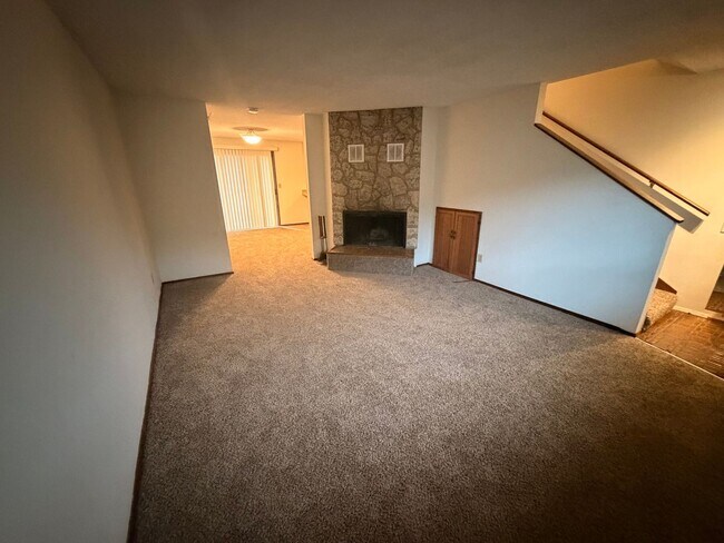 Building Photo - Arnesen