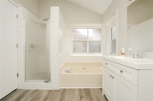 Building Photo - 1309 Monte Lake Dr