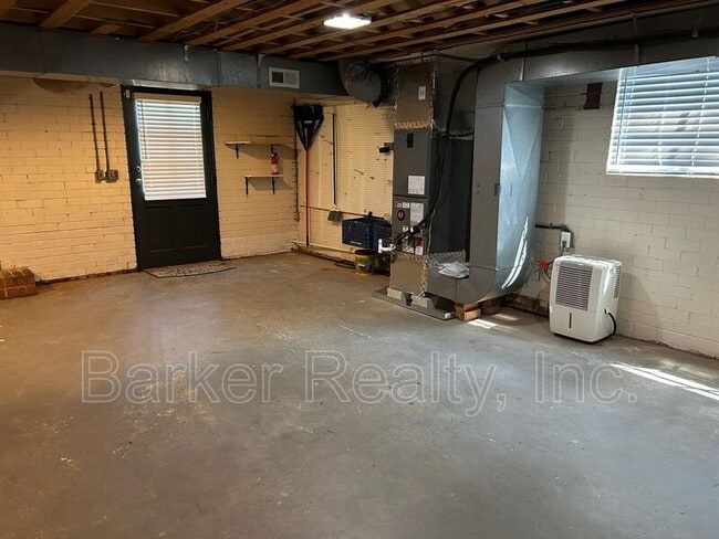 Building Photo - 636 Palmer Dr