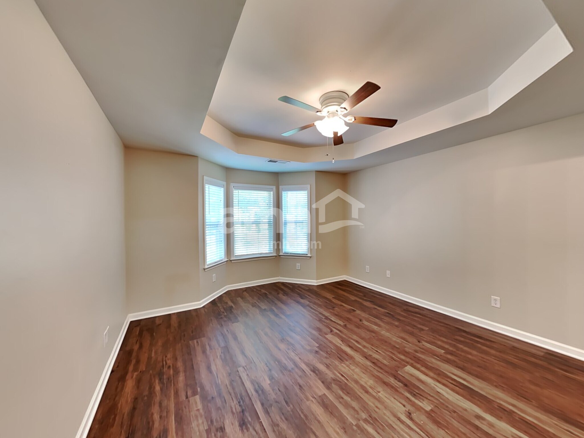 Building Photo - 219 Highland Falls Dr