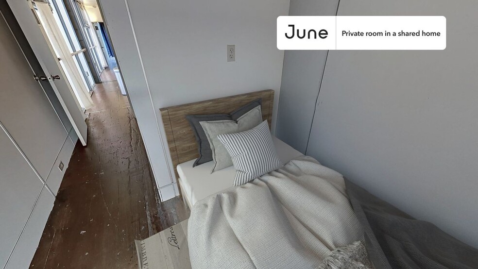 Building Photo - Room in Shared 6 bed/6 bath home