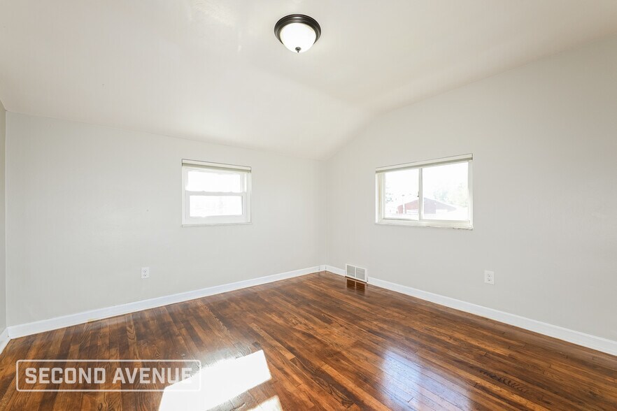 Building Photo - 320 Marbury Dr