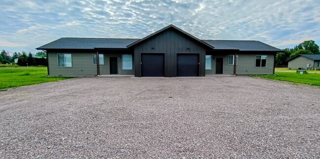 Building Photo - 1524 Trumble Creek Rd