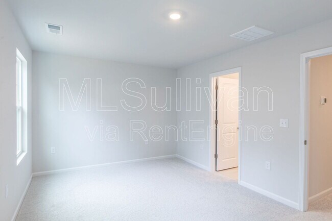 Building Photo - 5355 Arkose Dr