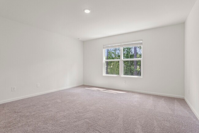 Building Photo - 2660 Senegal Wy