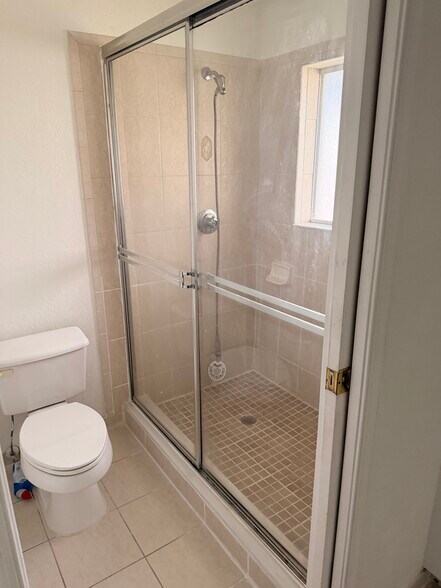 Building Photo - 4942 Garden Ct